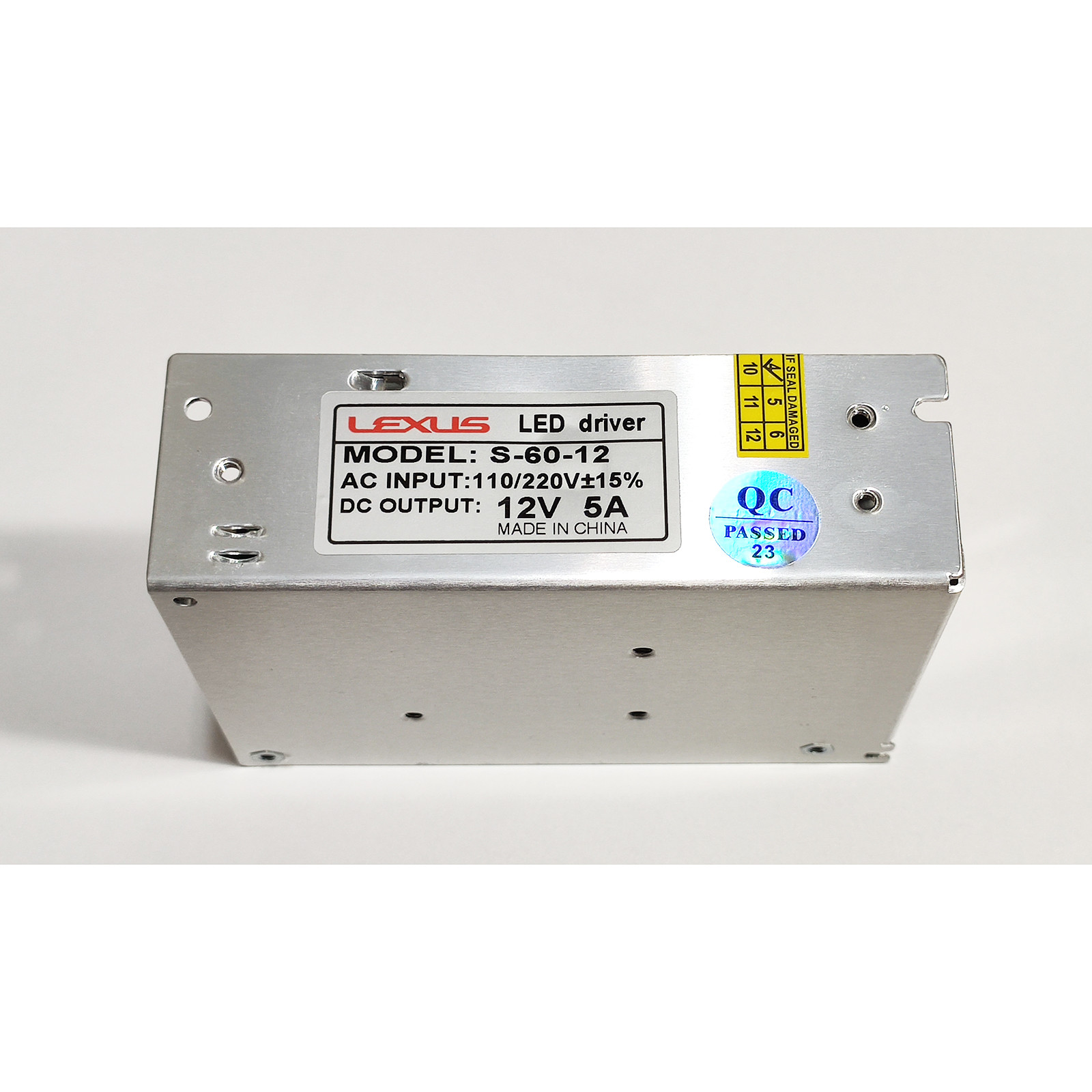 آداپتور سوئیچینگ 12 ولت 5 آمپر لکسوس کد real_4.9a آداپتور سوئیچینگ 12 ولت 5 آمپر لکسوس کد real_4.9a