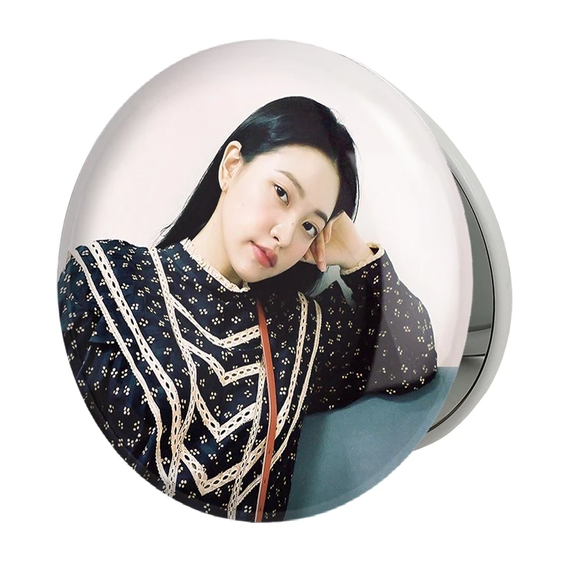 آینه جیبی خندالو طرح یری گروه رد ولوت Red Velvet مدل تاشو کد 19603 