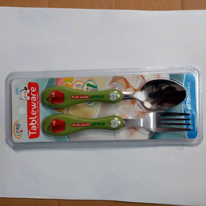 ست قاشق و چنگال کودک طرح سیب