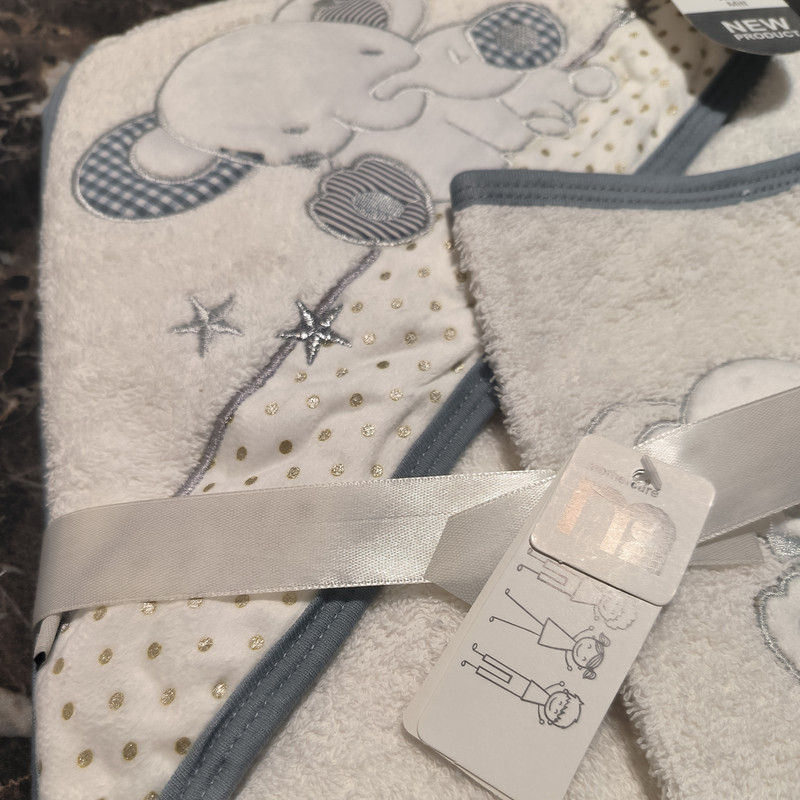 ست حوله نوزادی مادرکر طرح گلدوزی مدل Elephant and baby مجموعه 2 عددی