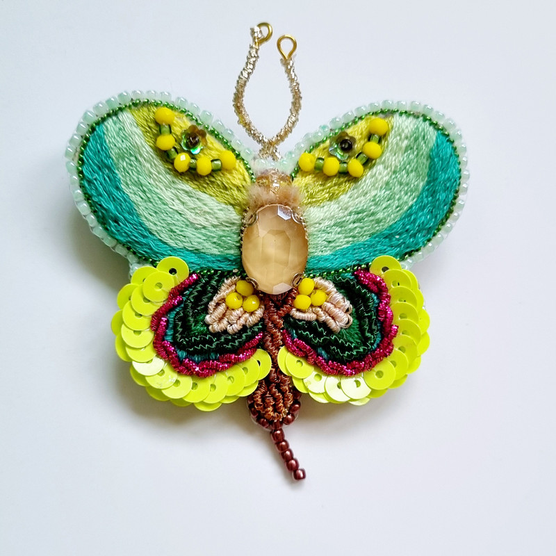 سنجاق سینه زنانه مدل جواهردوزی پروانه کد GL1100