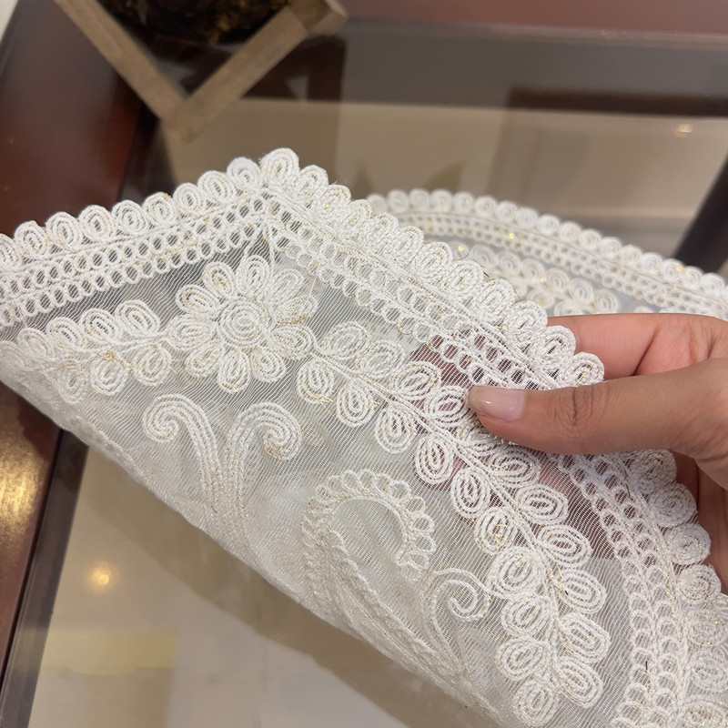 رومیزی مدل عسلی طرح قیطان بته جقه سایز 40×28 سانتی متر