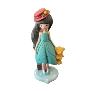 مجسمه مدل دختر و خرس کد 42211