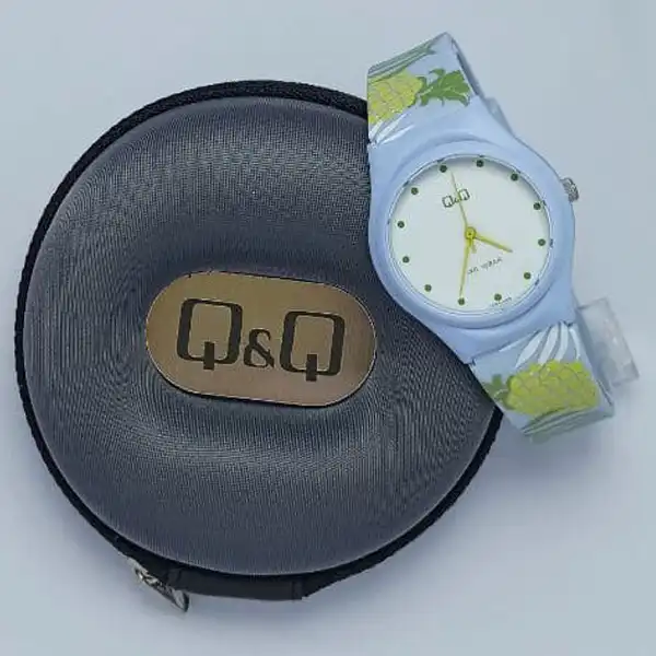ساعت مچی عقربه ای کیو اند کیو مدل vq86j068y