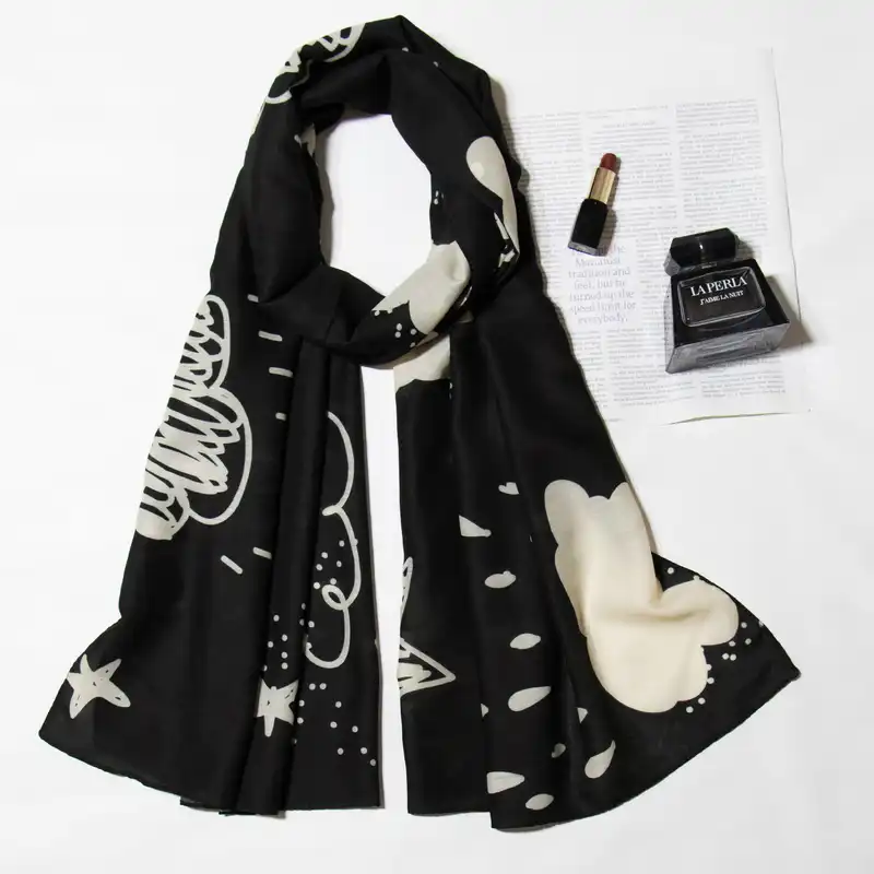 شال زنانه مدل نخی مزونی طرح ابر پاییزی کد ana-1915