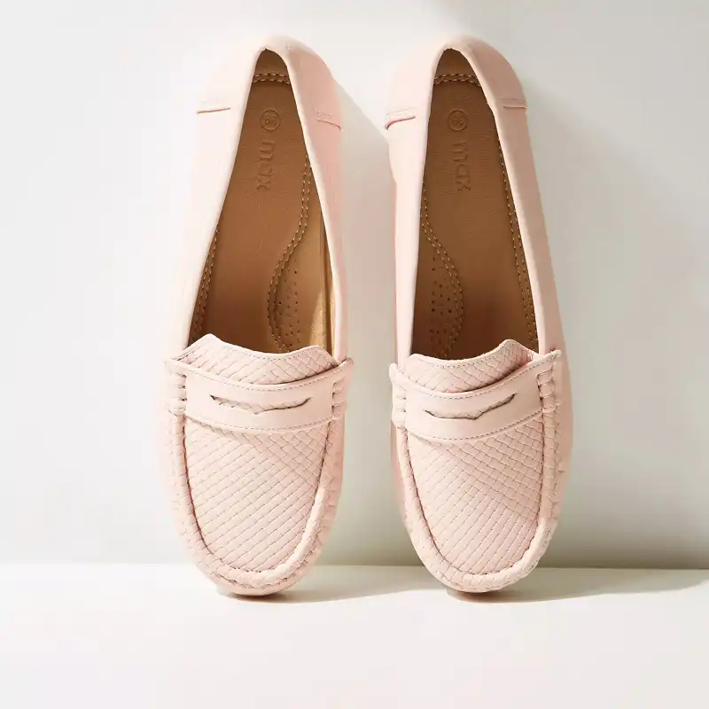 کفش کالج زنانه مکس مدل  Textured Slip-On Moccasins