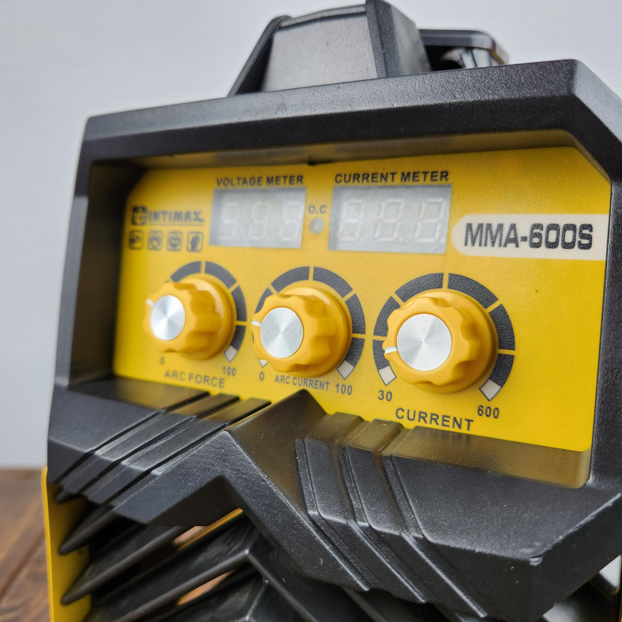 اینورتر جوشکاری 600 امپر اینتیمکث کد GHR 988 اینورتر جوشکاری 600 امپر اینتیمکث کد GHR 988