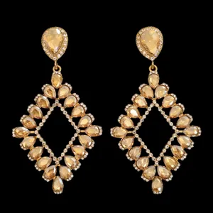 گوشواره آویز زنانه مدل نگینی مجلسی ژورنالی