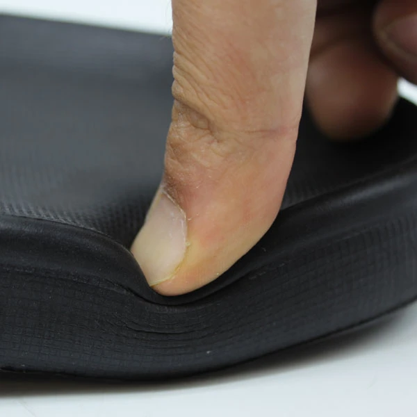 عکس شماره 2 : دمپایی لوکا مدل کوروش 134 کد 1390-bk