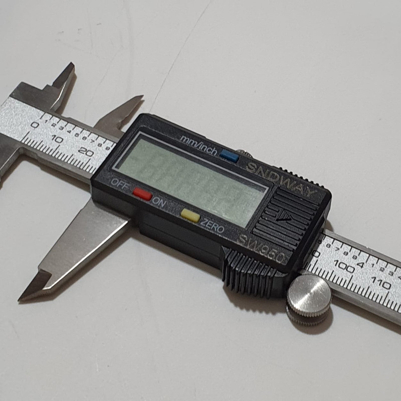 کولیس دیجیتال مدل SW950 گستره 0-150 میلی متر