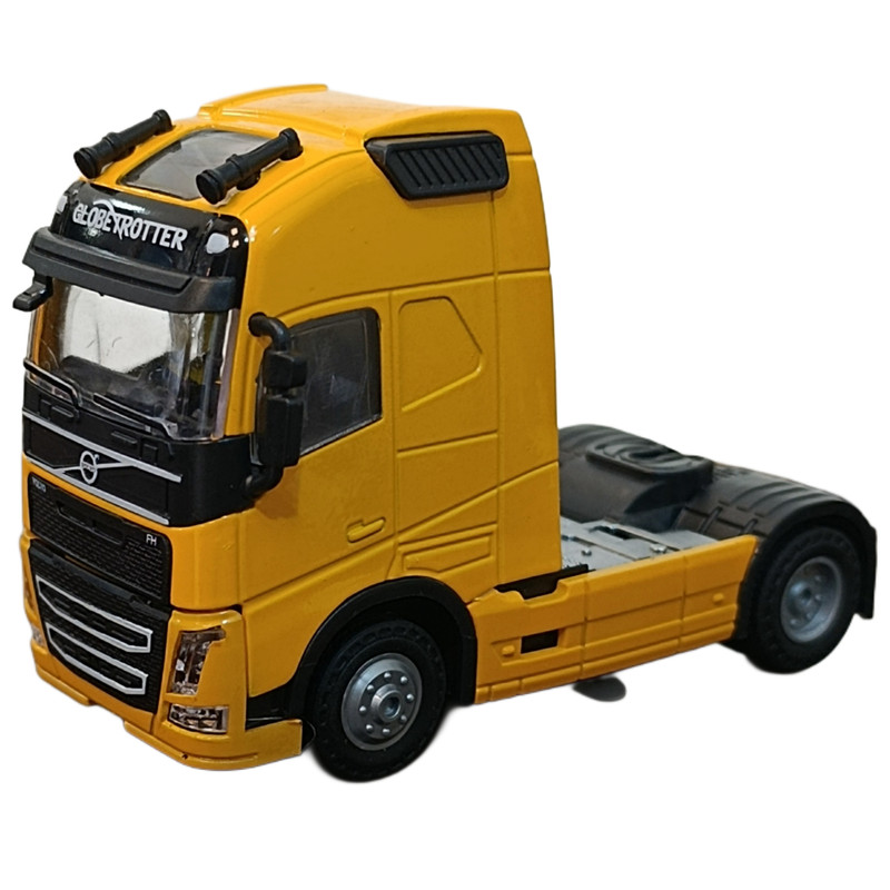 ماشین بازی مدل چراغ دار VOLVO FH طرح تک محور