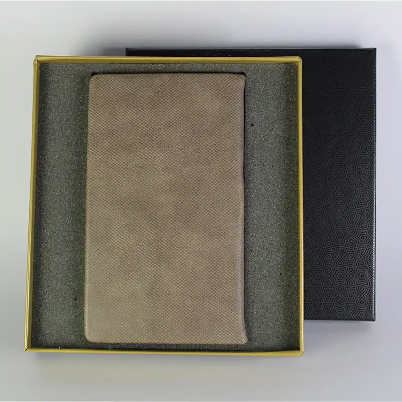 سالنامه سال 1402 مدل چرمی کد S000402