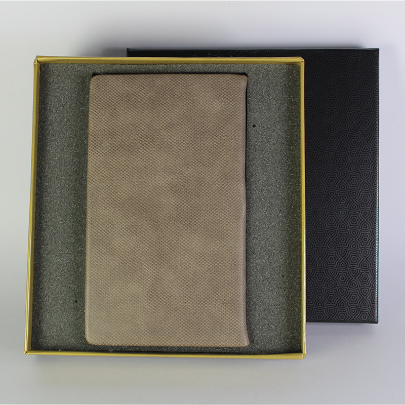 سالنامه سال 1402 مدل چرمی کد S000402