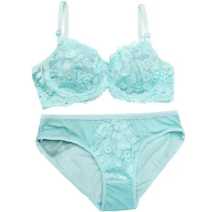 ست شورت و سوتین زنانه مدل سی‌سی رنگ فیروزه‌ای