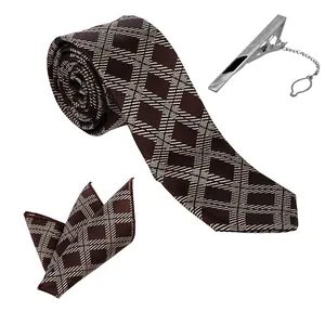 ست کراوات و دستمال جیب و گیره کراوات مردانه مدل نیوفشن کد 129