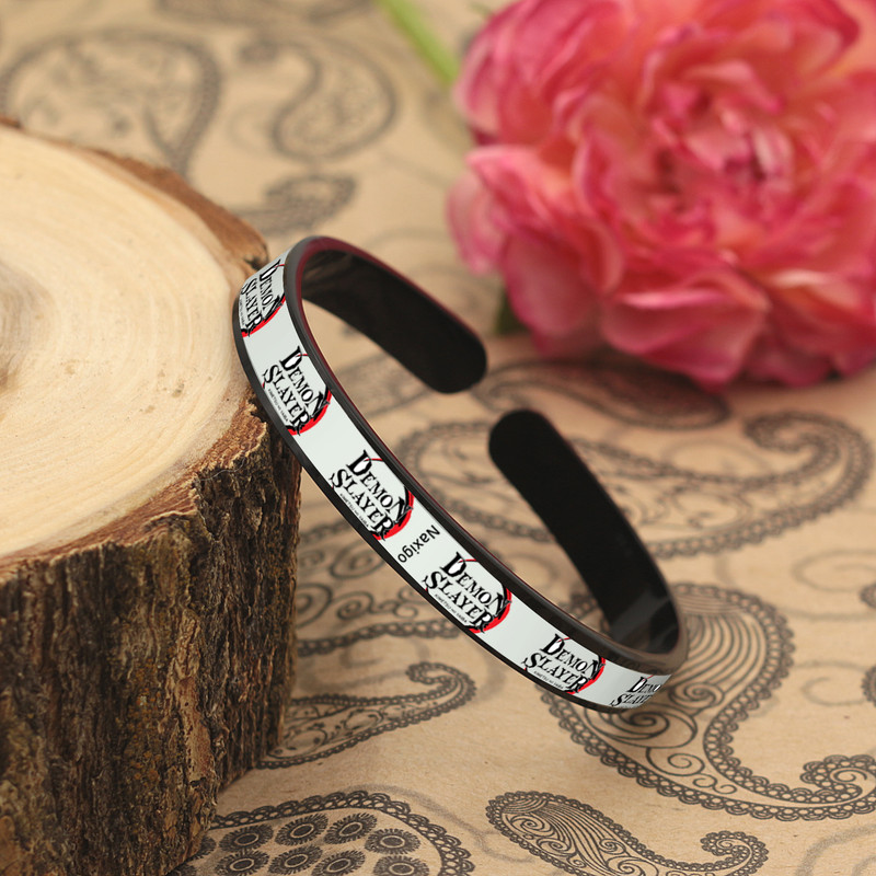 دستبند ناکسیگو مدل شب تاب طرح Demon Slayer کد BR7062 دستبند ناکسیگو مدل شب تاب طرح Demon Slayer کد BR7062