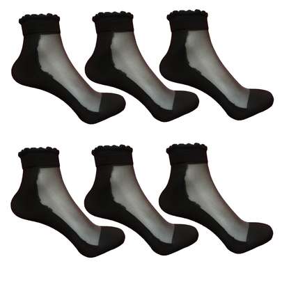 راهنمای خرید انواع جوراب رنگ پا زنانه بلند ، مجلسی ، دخترانه  مدل پارازین و پنتی با قیمت مناسب