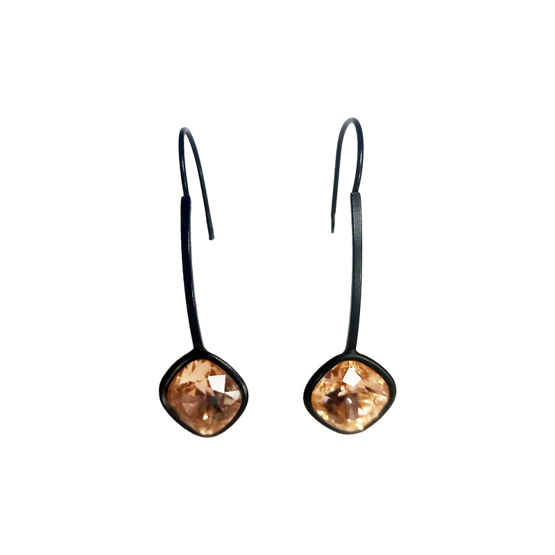 گوشواره دخترانه مدل نگین درشت گوشواره دخترانه مدل نگین درشت