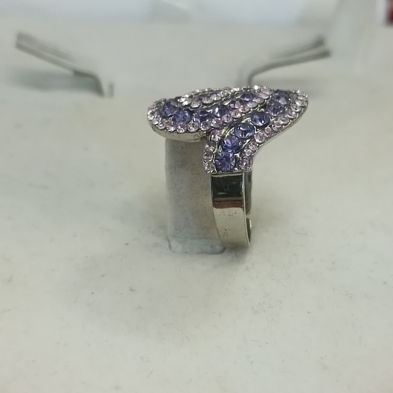 انگشتر زنانه مدل عروسکی نگین دار انگشتر زنانه مدل عروسکی نگین دار