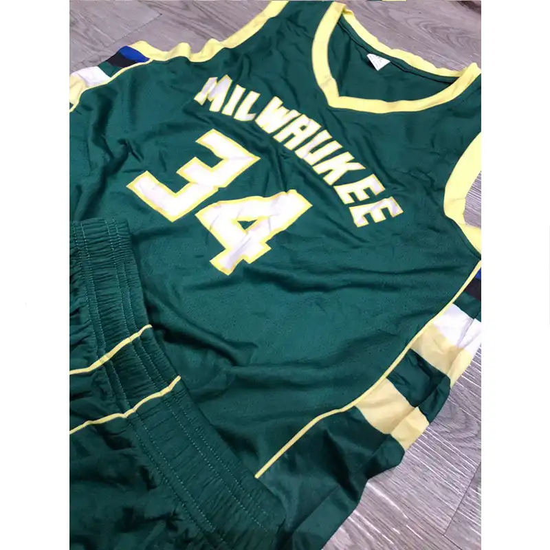 ست تاپ و شلوارک ورزشی مردانه مدل میلواکی 2022