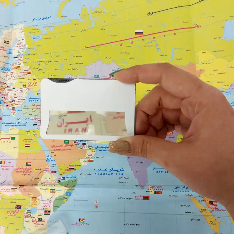 ذره بین مدل کارتی LED