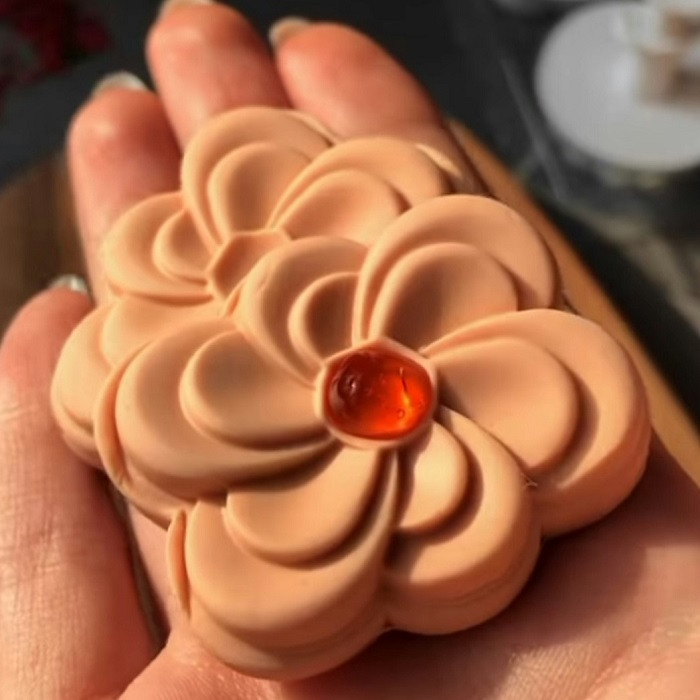 قالب شیرینی به گز مدل فشاری طرح گل رز مجموعه 2 عددی