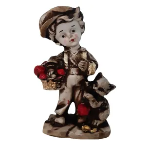 مجسمه مدل پسر و گربه ملوس کد 167