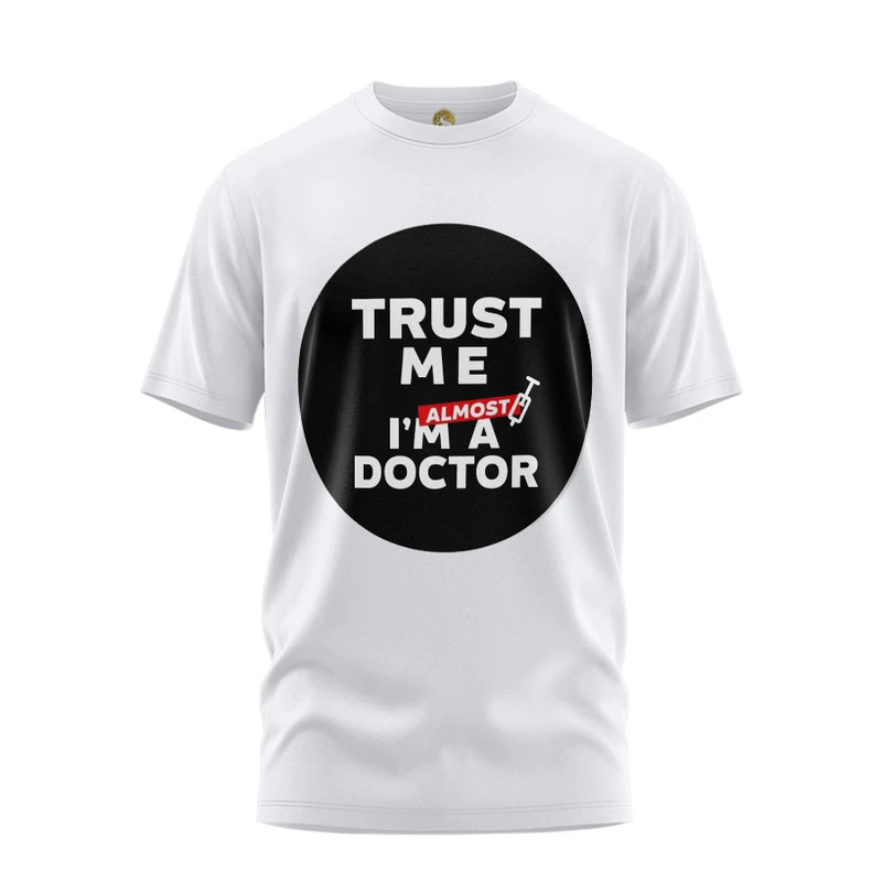 تی شرت آستین کوتاه زنانه هومرو مدل TW146 طرح پزشکی اعتماد کن من یک دکترم