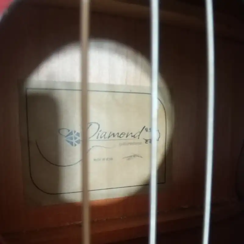 گیتار دیاموند مدل کاتوی کد 068