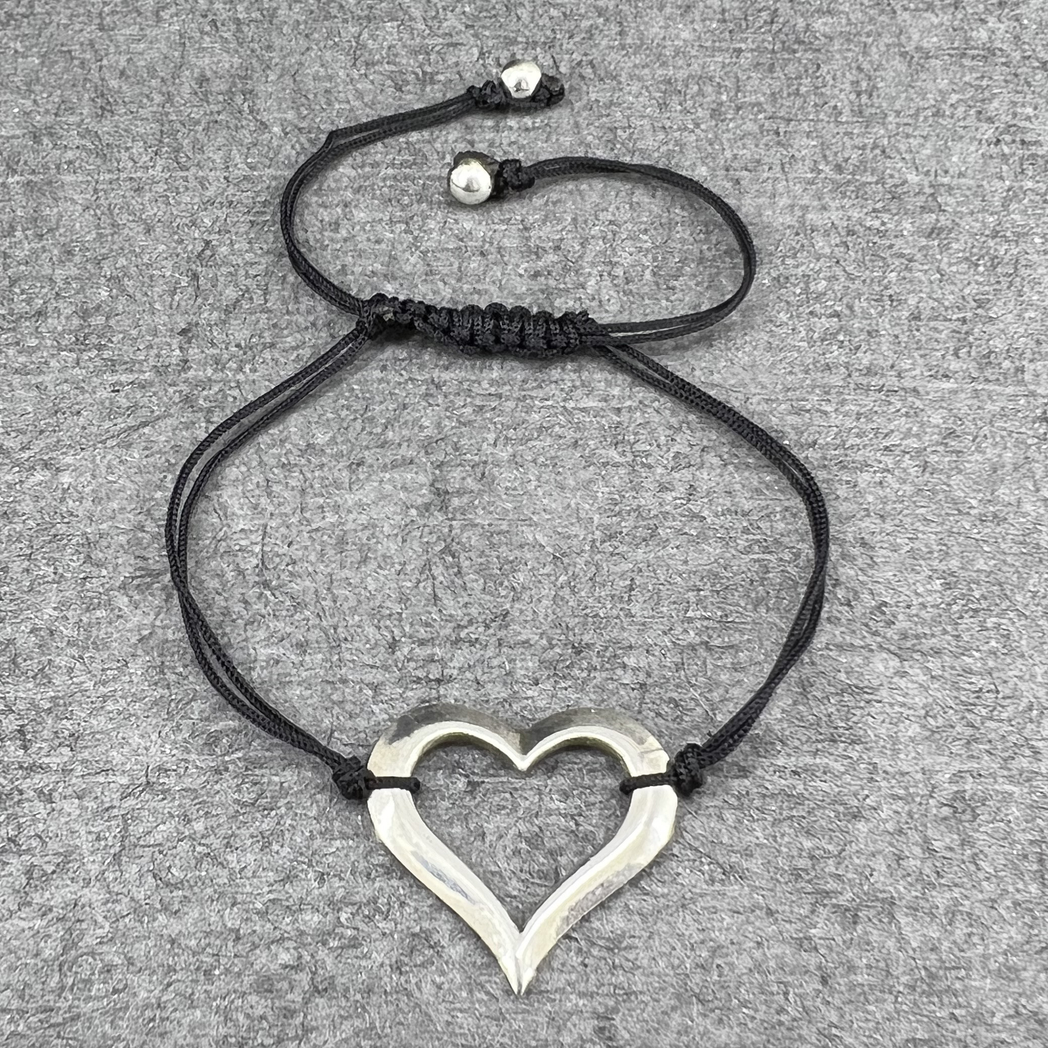 پابند نقره زنانه گیرا مدل G592