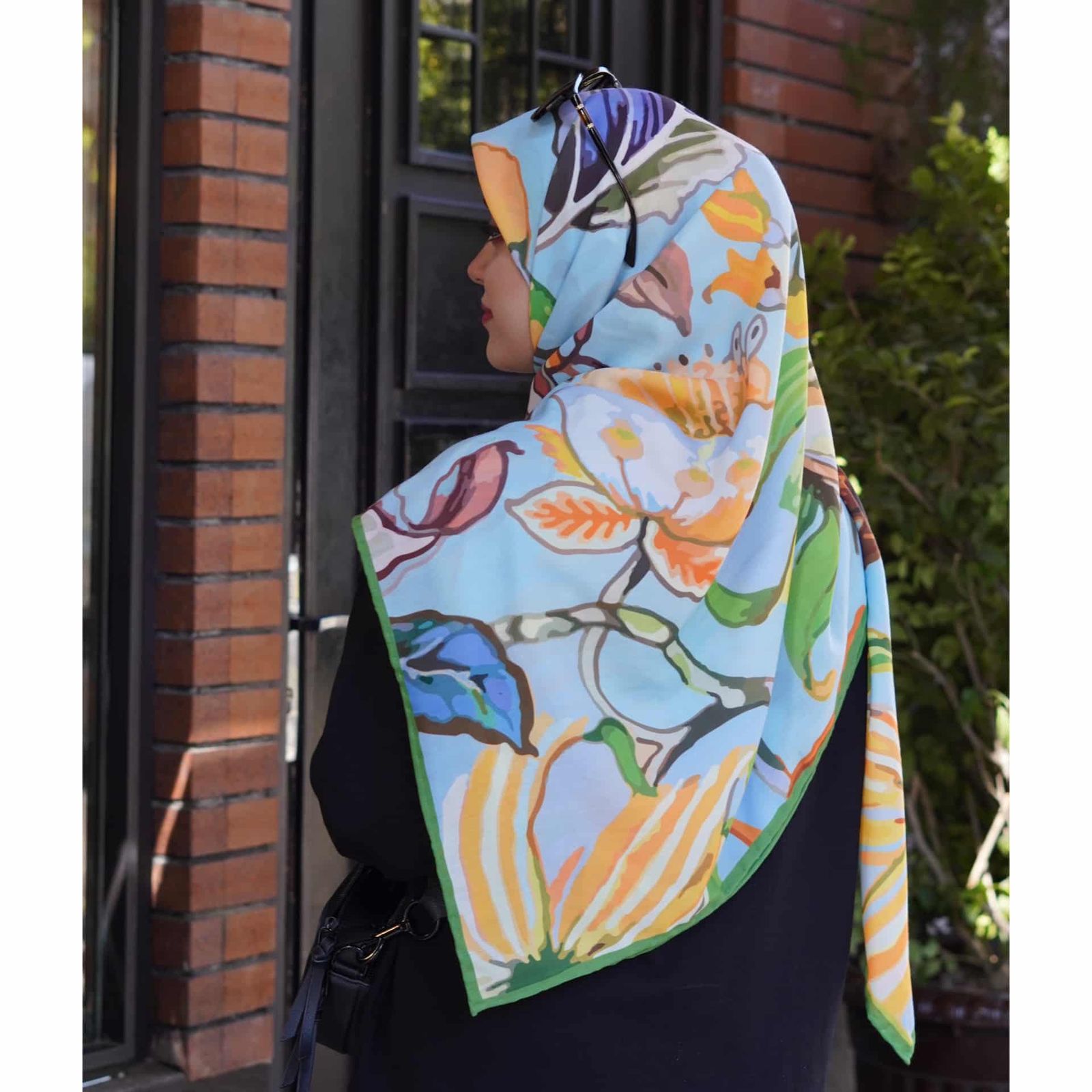 روسری زنانه مدل نخی 140 دست دوز طرح باغ فانتزی کد ana-2985 -  - 3