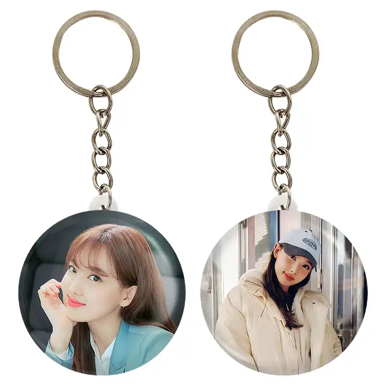 جاکلیدی خندالو مدل نایون گروه توایس TWICE کد 1995219960 مجموعه 2 عددی