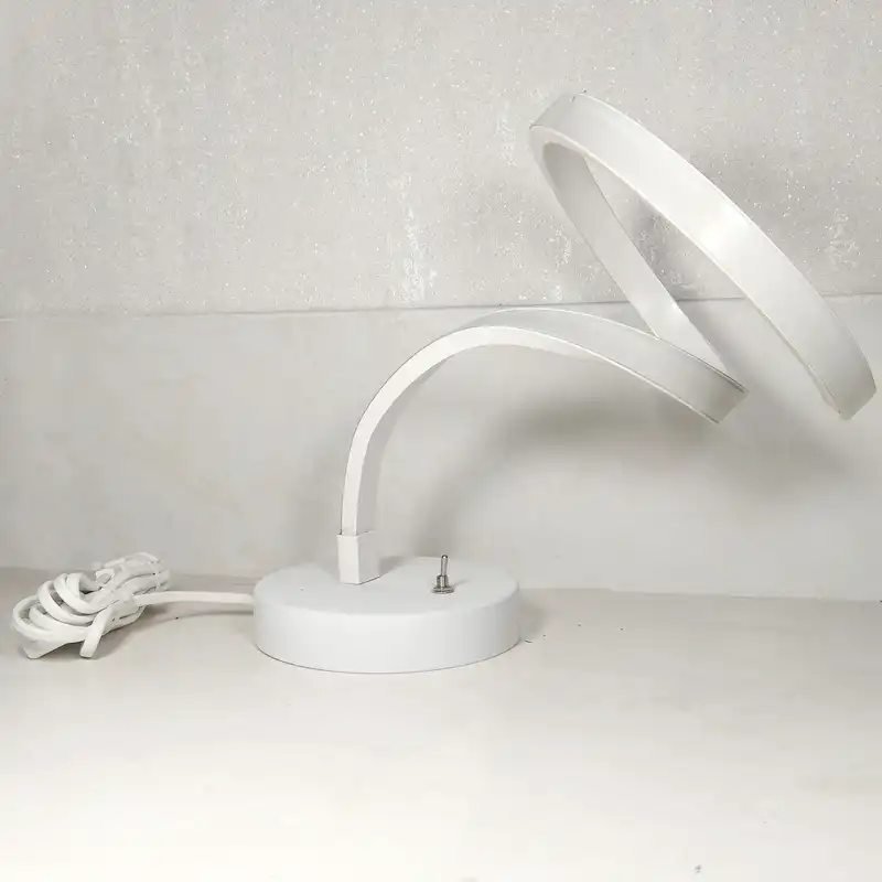 چراغ مطالعه مدل سینوسی کد HB-lineal696