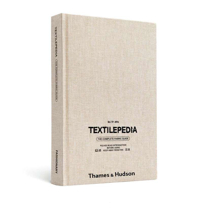کتاب Textilepedia اثر جمعی از نویسندگان انتشارات تیمز و هادسون