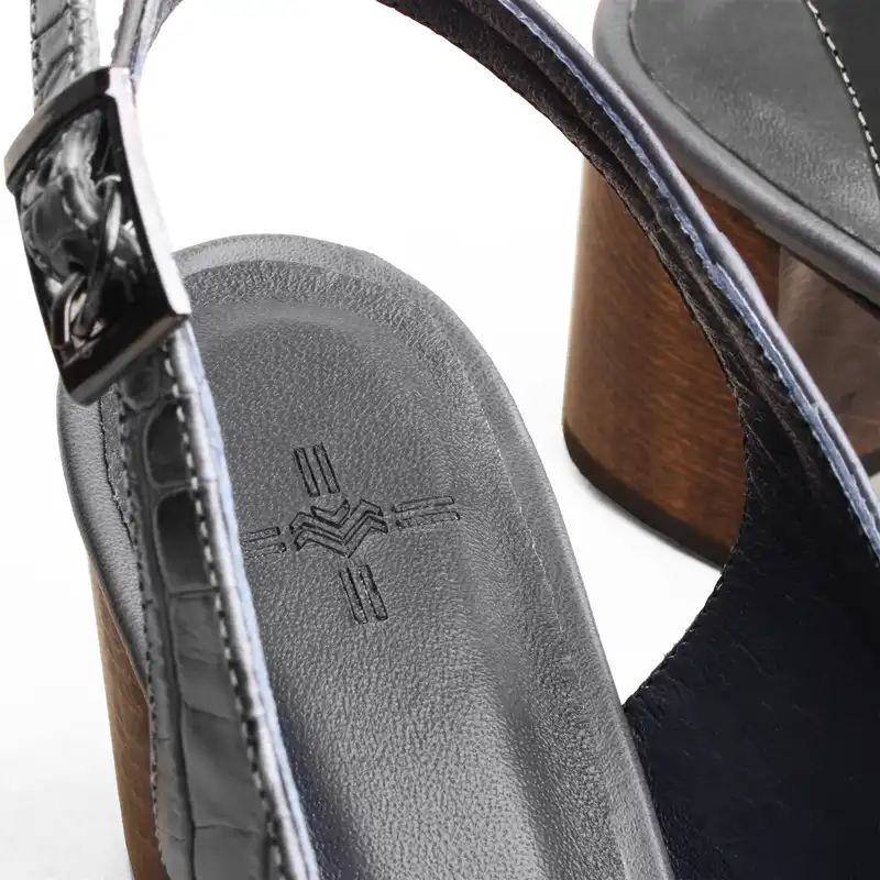 صندل دخترانه مدل هانا کد 016