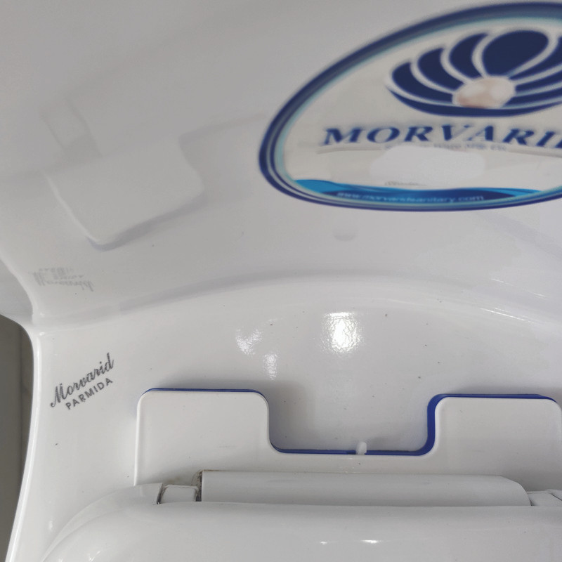 توالت فرنگی مروارید مدل پارمیدا 72 درجه 1