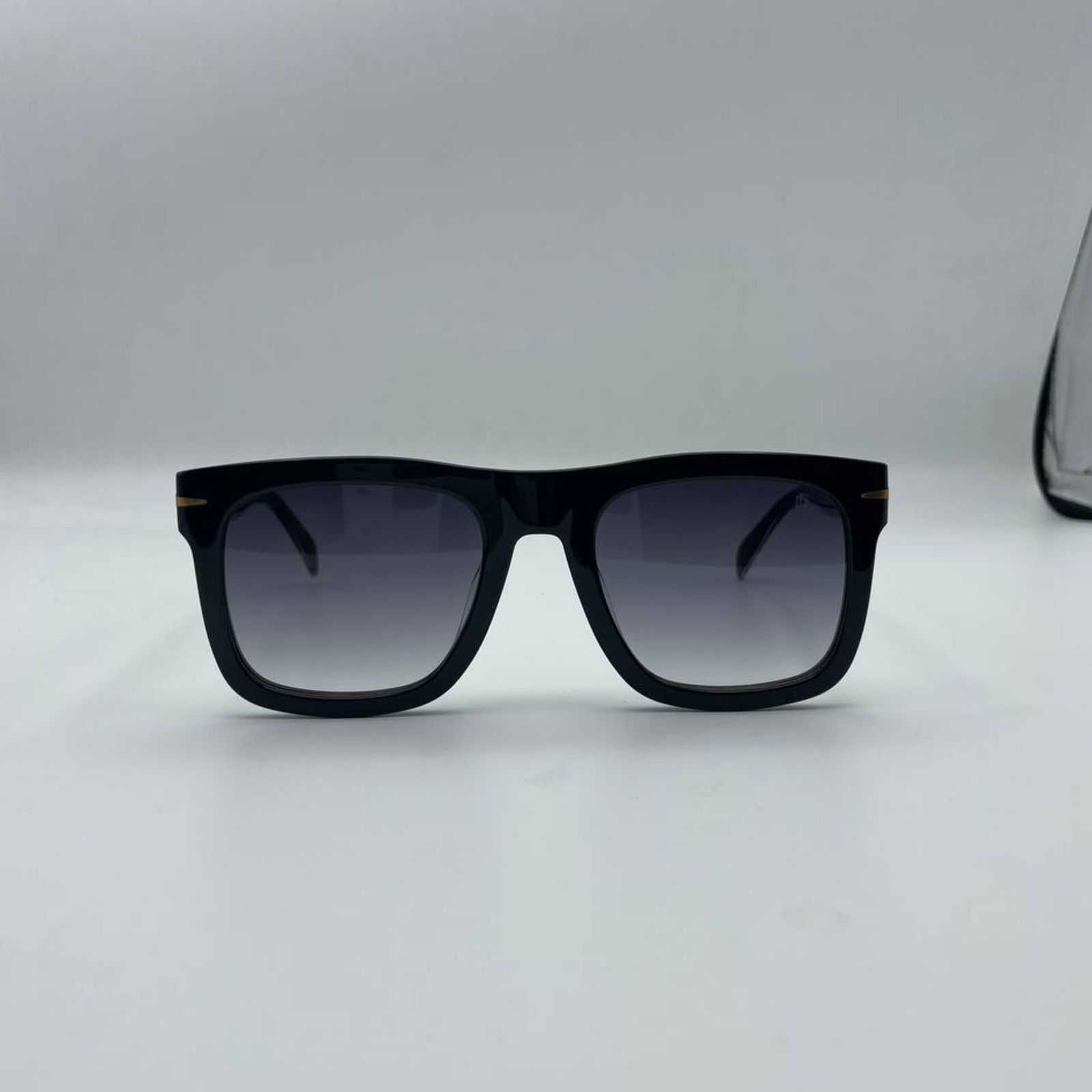 عینک آفتابی مربعی غیر پلاریزه دیوید بکهام مدل DB7020 02 -  - 2