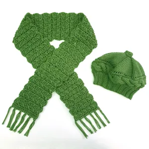 ست کلاه و شال گردن بافتنی زنانه مدل گیسبافت کد SHB3-GN