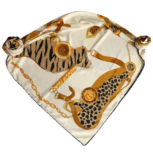 روسری زنانه مدل ابریشم توییل پلنگی کمربندی قواره بزرگ دوردست دوز