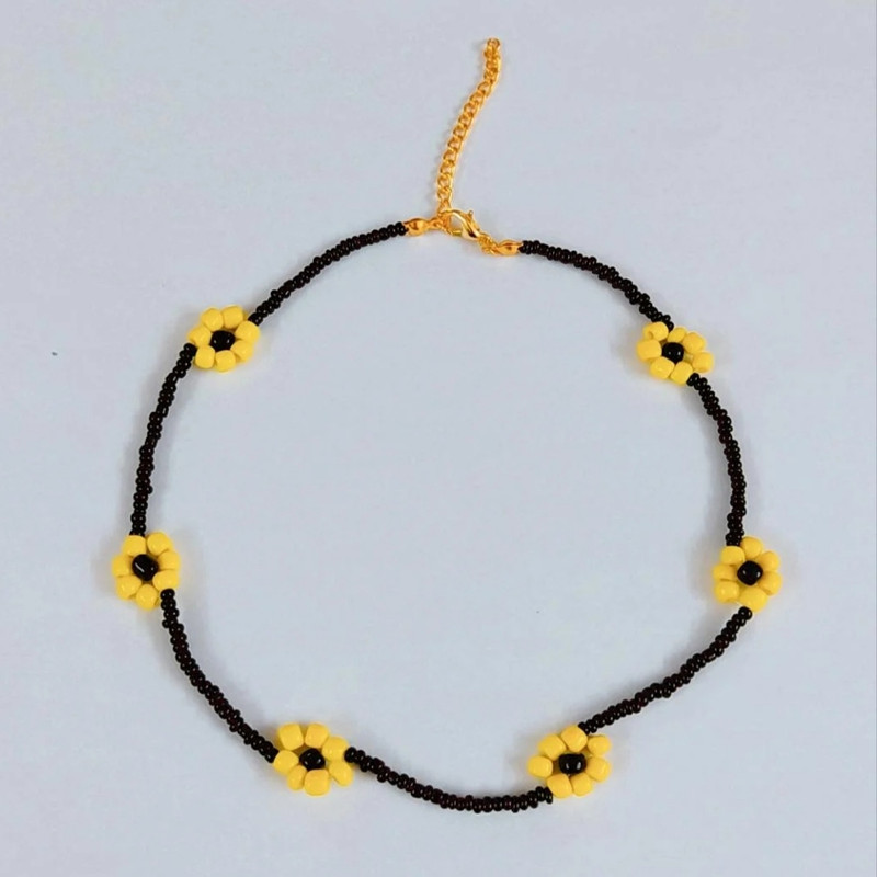 گردنبند دخترانه مدل منجوق شکوفه 02 گردنبند دخترانه مدل منجوق شکوفه 02