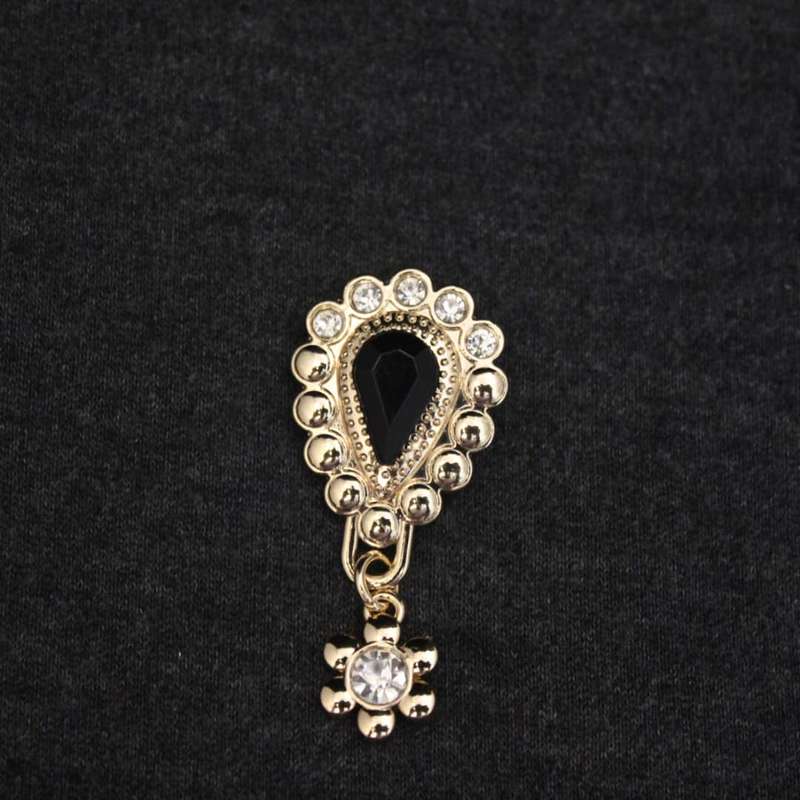 گل سینه زنانه کد Ki 11 گل سینه زنانه کد Ki 11