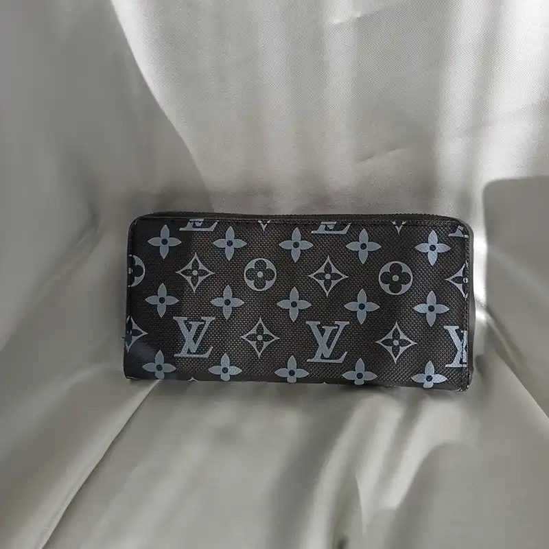 کیف پول زنانه مدل r018