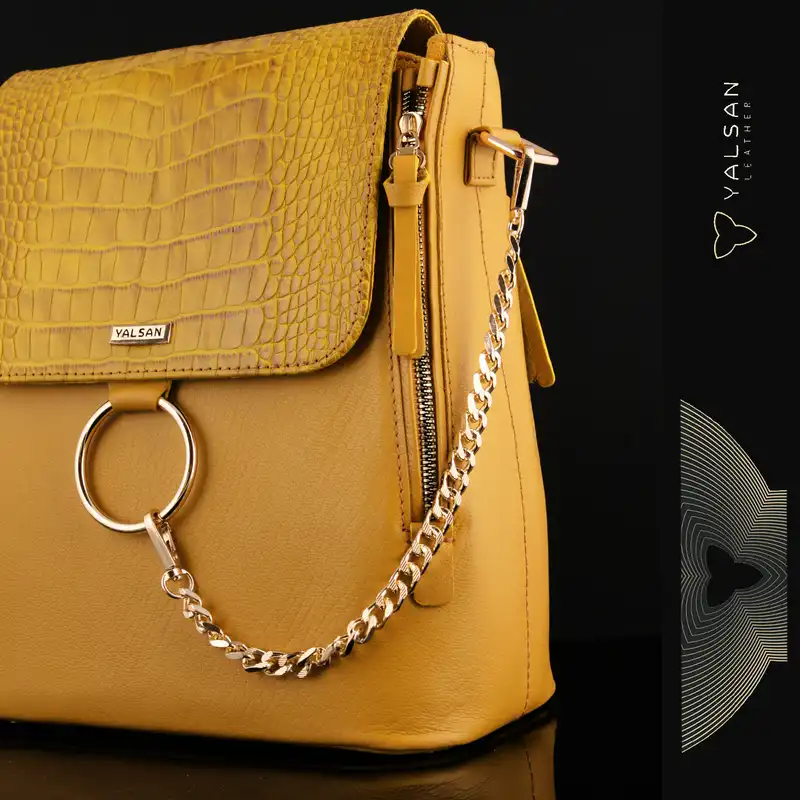 کوله پشتی زنانه چرم یلسان مدل  آدرینا کد4 ADR-055-BSGC