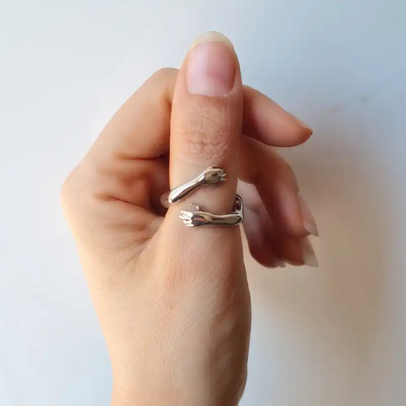 انگشتر زنانه مدل آغوش2