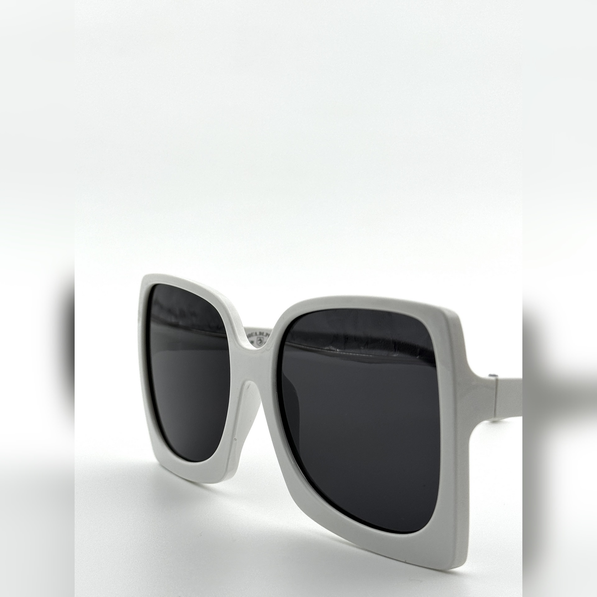 عینک آفتابی زنانه آکوا دی پولو مدل ADP80 -  - 4