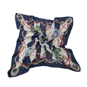 روسری زنانه مدل مانتیلا