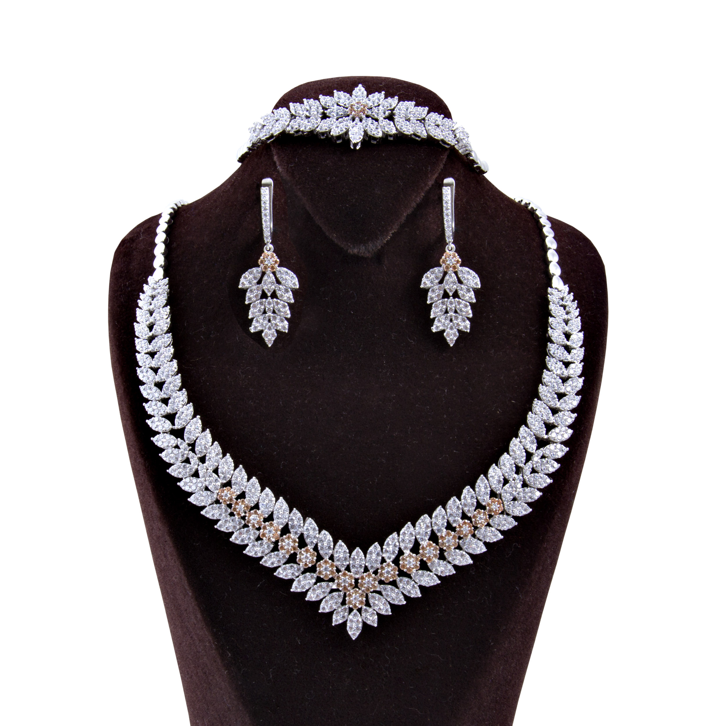     نیم ست نقره زنانه بازرگانی میلادی کد NTR_093