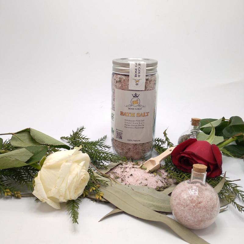 نمک حمام رز گلد مدل نعنا و اکالیپتوس وزن 650 گرم