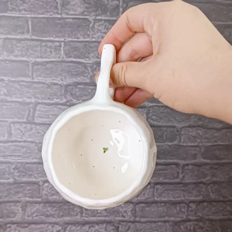 ماگ سرامیکی طرح دفرمه مدل HOPE