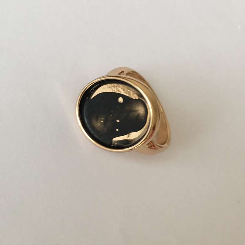 انگشتر زنانه تاش مدل شیردریایی AT437